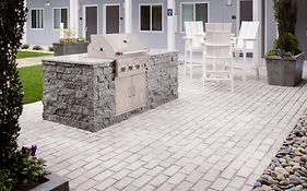 Stayapt Suites Greenville-Haywood Mall